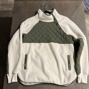 Abercrombie asymmetrical snap up fleece